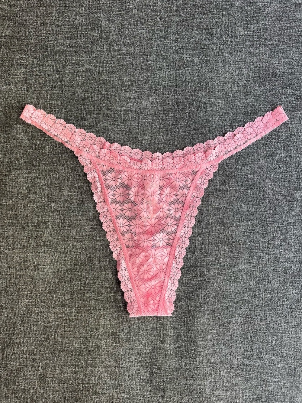 NWT Victoria’s Secret Floral Lace String Thong Panty Pink Large
